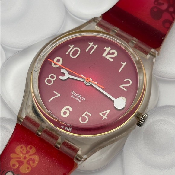 Swatch Accessories - Swatch Watch - GE100 - BUZZIN' AROUND